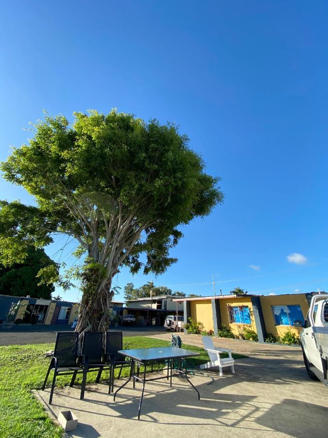 Proserpine Motor Lodge Exteriör bild