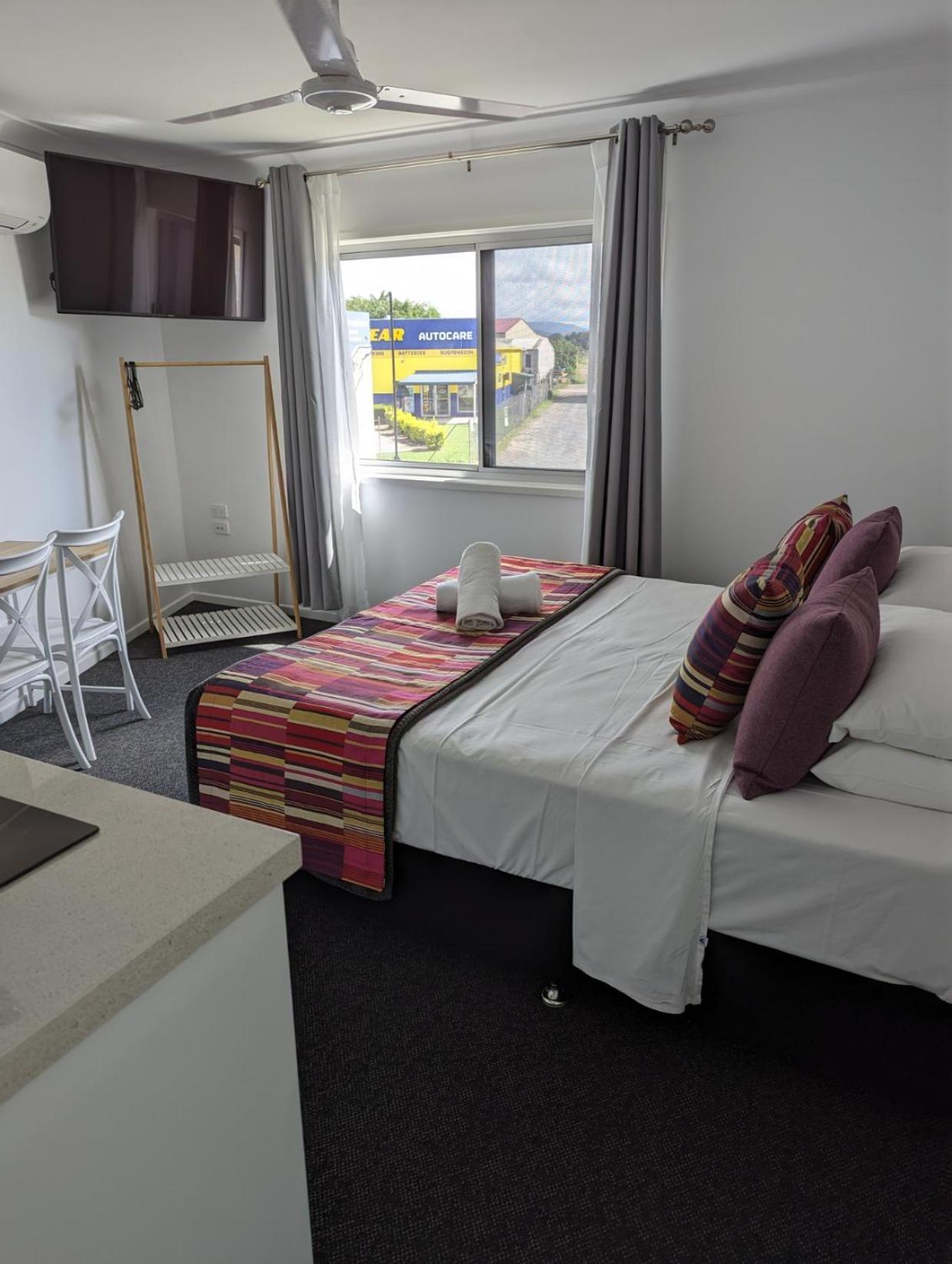 Proserpine Motor Lodge Exteriör bild